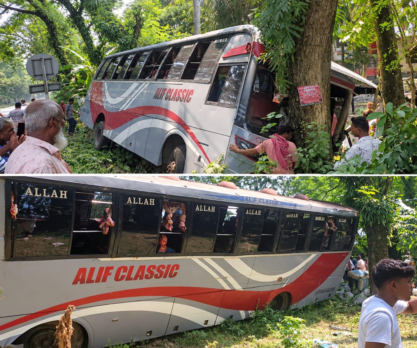 বাবুগঞ্জে দুই বাসের সংঘর্ষ, নিয়ন্ত্রণ হারিয়ে গাছে ধাক্কা