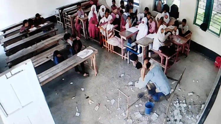 সংযুক্ত ছবি