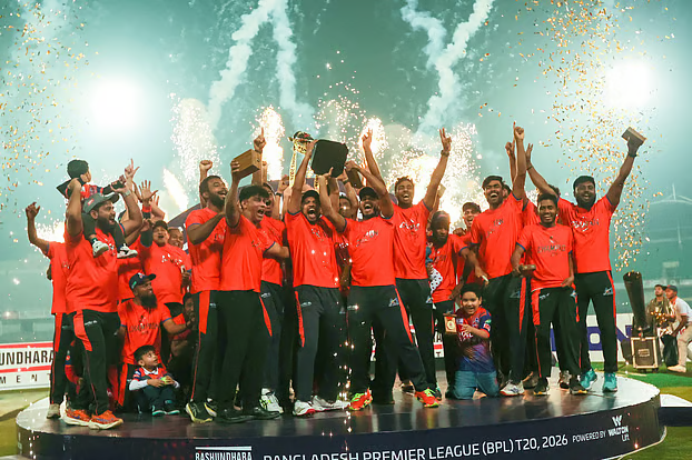 মিরপুরে রেকর্ডময় রাত: গেইল-তামিমের পর ফাইনালে সেঞ্চুরি তানজিদের, শরীফুলের এক আসরে ২৬ উইকেট!