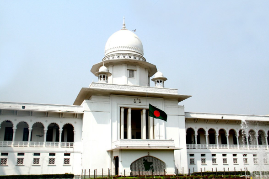 নুসরাত হত্যা মামলায় ১৬ জনকে মৃত্যুদণ্ড দেওয়া বিচারকের বিচারিক ক্ষমতা কেড়ে নিলেন হাইকোর্ট