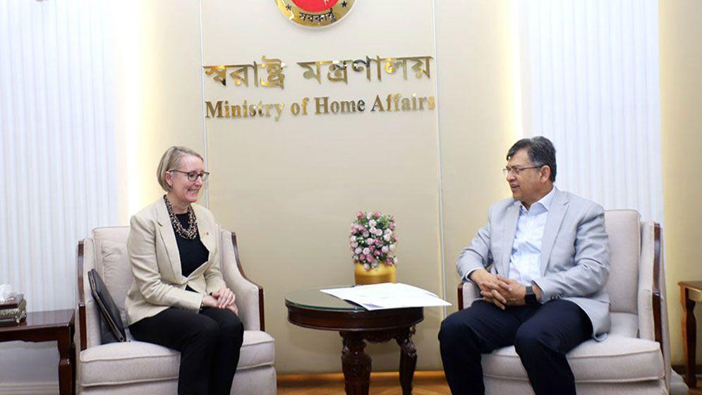 স্বরাষ্ট্রমন্ত্রীর সঙ্গে যুক্তরাজ্যের হাইকমিশনারের বৈঠক, কী আলোচনা হলো?