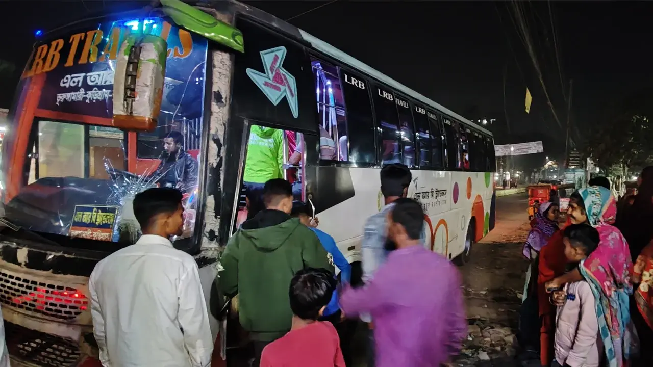 ১৭ বছর পর ভোট দেওয়ার আনন্দ: ঈদযাত্রার মতো বাড়ি ফিরছে মানুষ