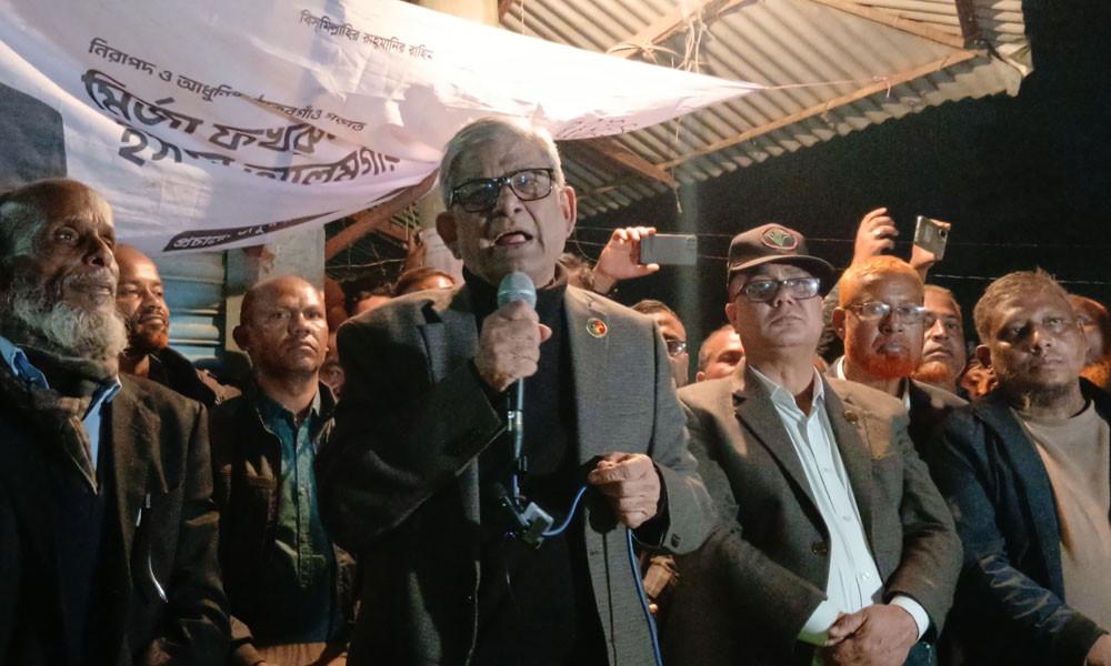 ‘হাসিনা আপা ভারতে পালিয়ে কর্মীদের বিপদে ফেলেছেন’: আমি তাদের পাশে আছি, অপরাধ না করলে কোনো শাস্তি হবে না—মির্জা ফখরুল